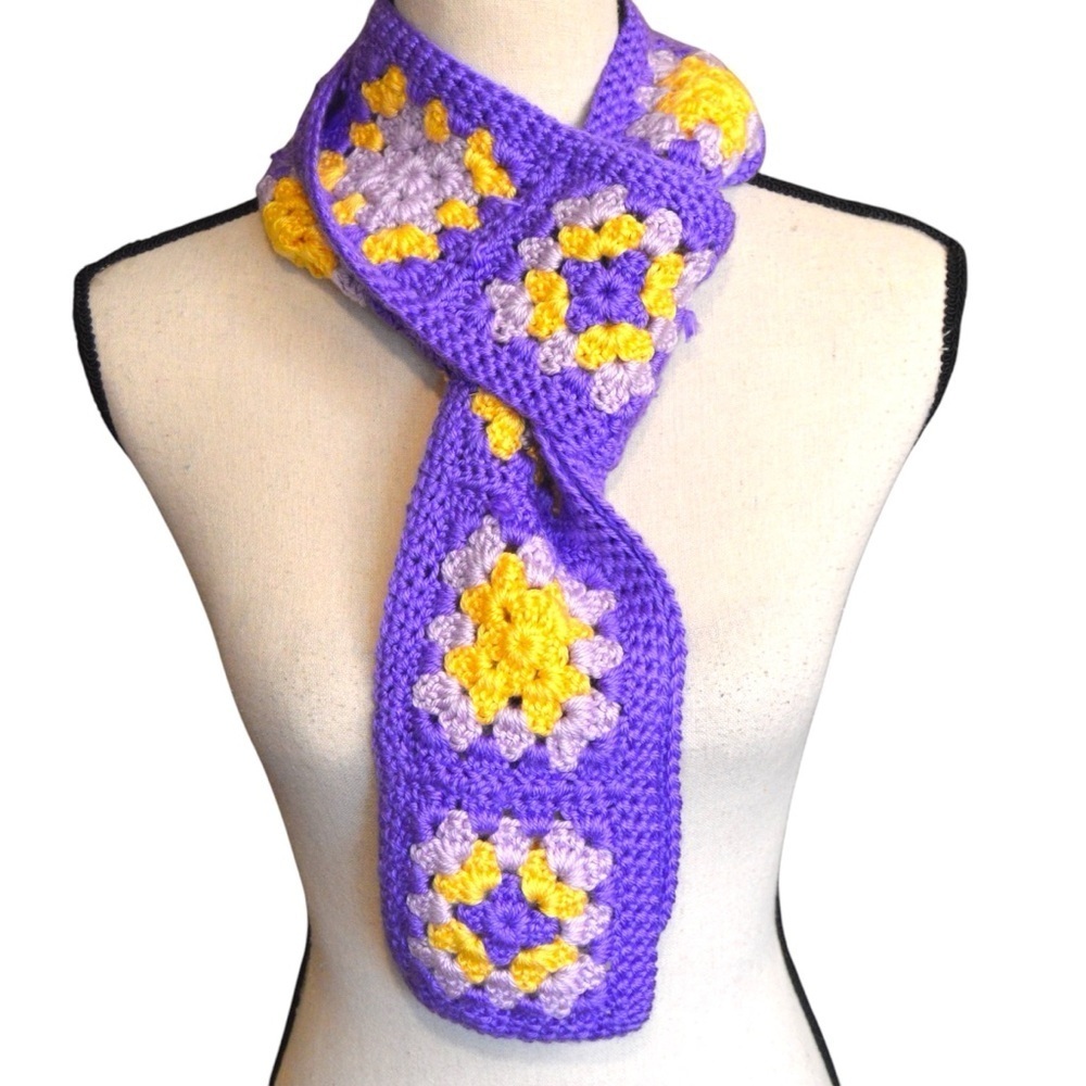 Hand‎ Knit Lavender Granny Square Long Neck Scarf, NEW Never Worn